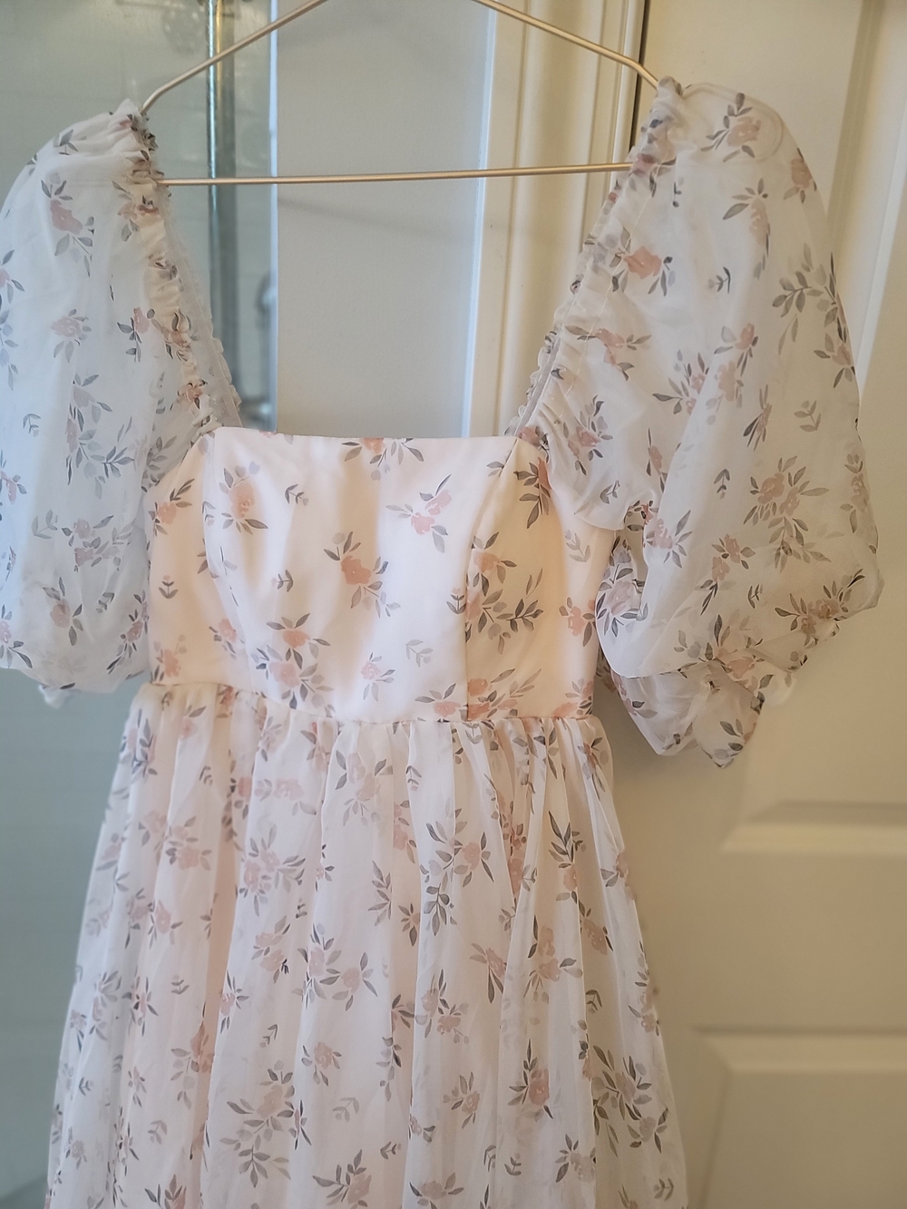 NWT Ava Gowns Cottage Core Dreams Floral Puff-Sleeve Maxi Dress 4 Photo Shoot - Picture 6 of 10